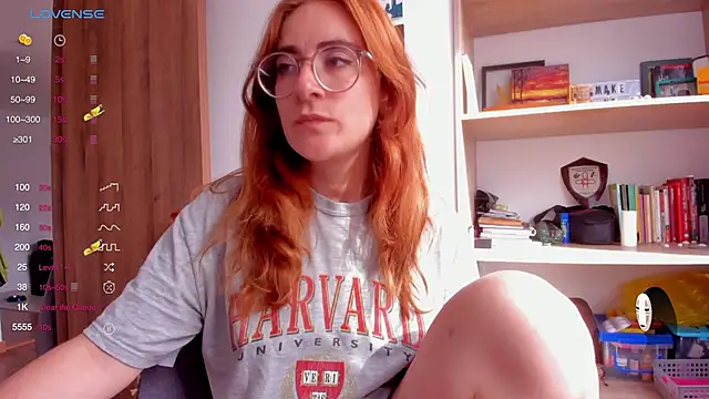 Snapshot of linda_giggle chatting on 02/20/25, 01:40 linda giggle online show from 02/20/25, 01:40