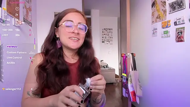 linda giggle online show from 04/12/26, 09:18