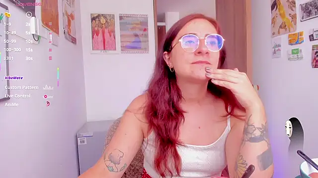 Snapshot of linda_giggle chatting on 05/23/26, 03:22 linda giggle online show from 05/23/26, 03:22