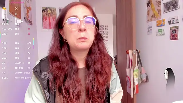 Snapshot of linda_giggle chatting on 05/22/26, 02:37 linda giggle online show from 05/22/26, 02:37