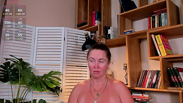 Snapshot of Amber_Foks chatting on 02/23/26, 10:05 Amber Foks online show from 02/23/26, 10:05