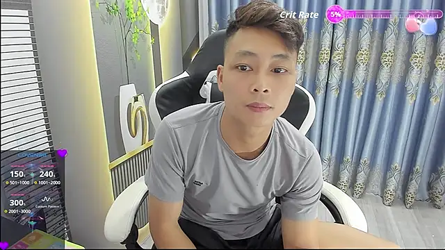 Snapshot of Naughty--asian chatting on 06/11/26, 05:37 Naughty--asian online show from 06/11/26, 05:37
