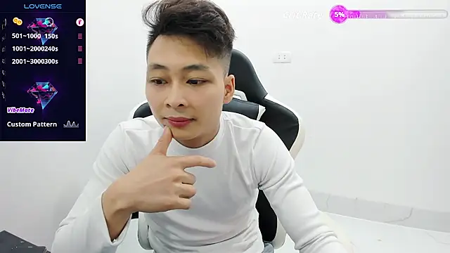 Naughty--asian online show from 02/15/26, 04:24