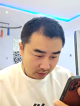 guozuo online show from 12/03/25, 02:16