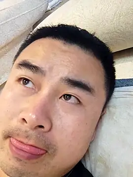 guozuo online show from 03/11/26, 02:33