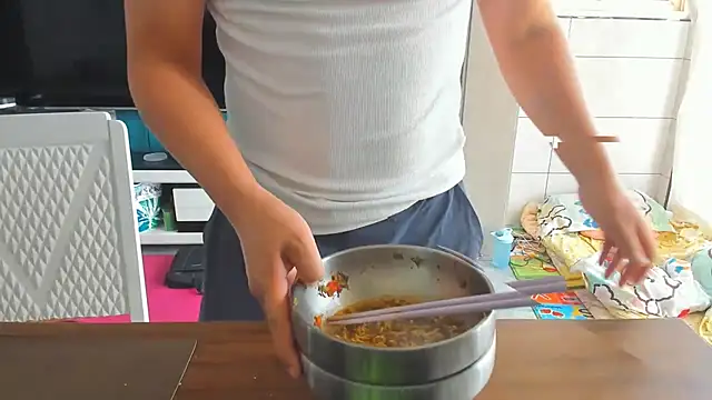 guozuo online show from 09/15/25, 03:07