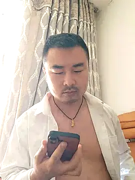 Snapshot of guozuo chatting on 06/12/26, 02:20 guozuo online show from 06/12/26, 02:20