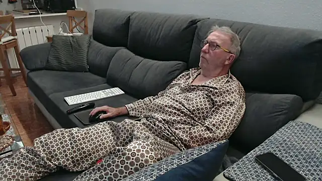 Nudelschwanz online show from 02/06/26, 06:59