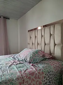  kathaLopez  online show from 12/21/25, 06:31