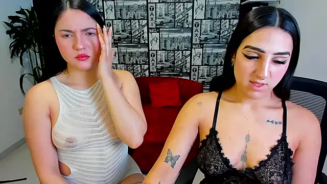 Snapshot of Isa_And_Natasha chatting on 02/24/26, 01:56 Isa And Natasha online show from 02/24/26, 01:56