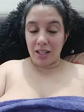 Deina bunny online show from 11/12/25, 11:41