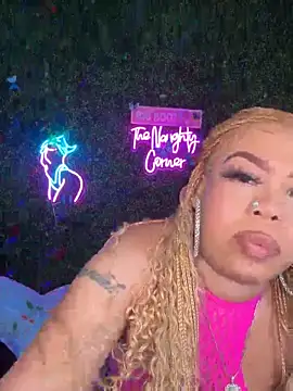 Snapshot of ThickAssRena chatting on 05/21/26, 10:07 ThickAssRena online show from 05/21/26, 10:07