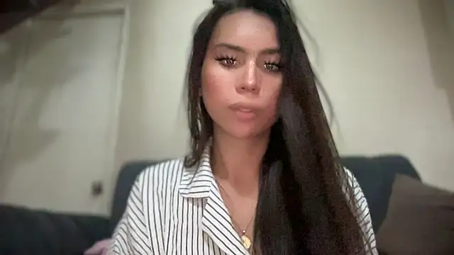 Snapshot of Mistress_supreme chatting on 02/01/26, 10:02 Mistress supreme online show from 02/01/26, 10:02