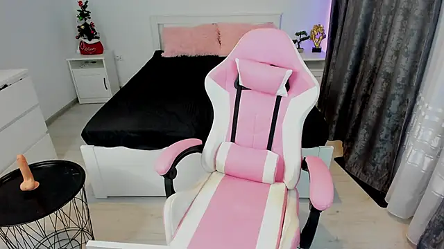 SinwithAmy online show from 12/31/24, 09:06