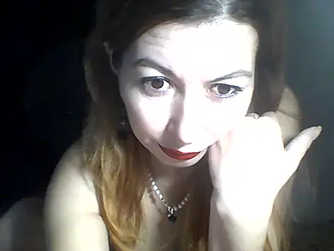 Snapshot of Olesja chatting on 12/21/25, 07:48 Olesja online show from 12/21/25, 07:48