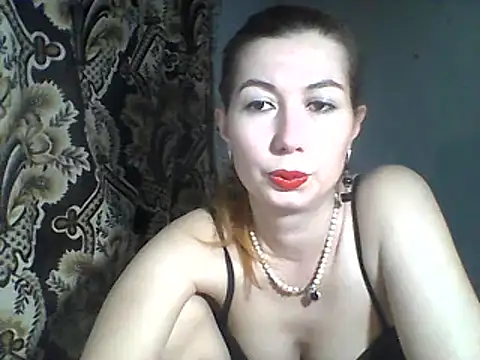 Snapshot of Olesja chatting on 03/09/25, 06:11 Olesja online show from 03/09/25, 06:11