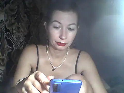 Snapshot of Olesja chatting on 10/30/25, 08:50 Olesja online show from 10/30/25, 08:50