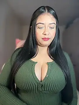 cami ortiz   online show from 12/04/25, 04:44