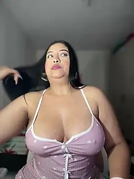 cami ortiz   online show from 03/07/25, 06:46