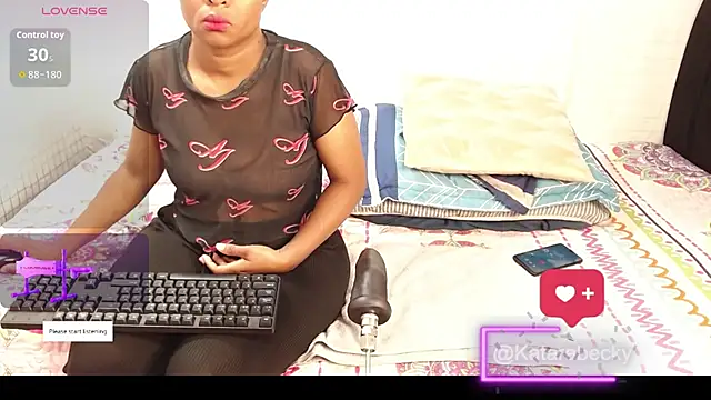 Snapshot of Kattara_Becky_ chatting on 10/18/25, 04:14 Kattara Becky online show from 10/18/25, 04:14