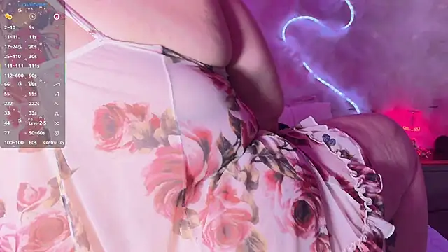 Snapshot of emmajohnss chatting on 02/15/26, 08:46 emmajohnss online show from 02/15/26, 08:46