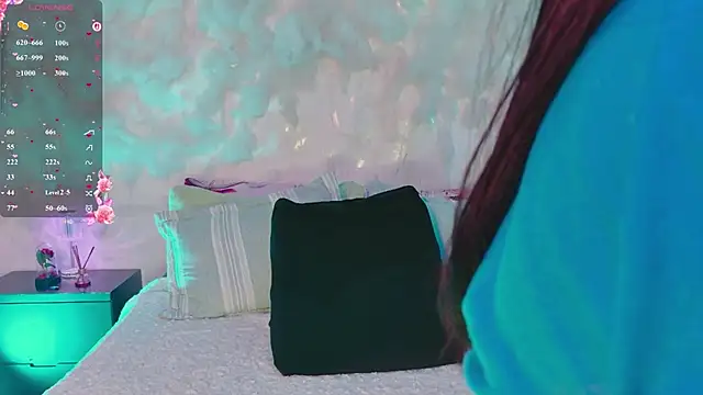 emmajohnss online show from 04/17/26, 04:04