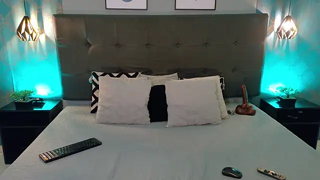 Madisonsmiith online show from 12/18/25, 06:12