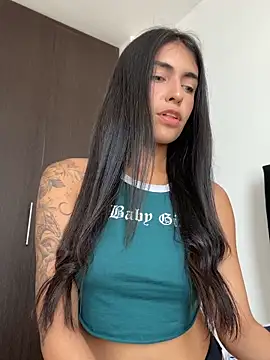 DaphneUwu online show from 04/19/26, 02:51