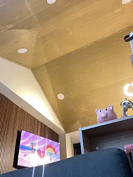 Snapshot of DaphneUwu chatting on 12/18/25, 12:49 DaphneUwu online show from 12/18/25, 12:49