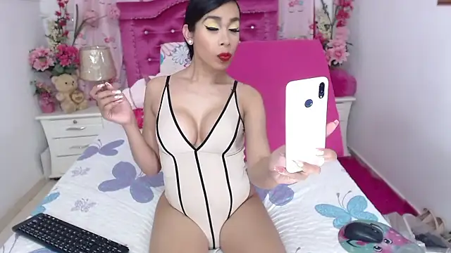 Divaxhermosa online show from 01/08/26, 11:00