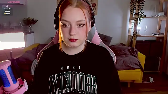 Sofy Benson online show from 09/26/25, 11:17