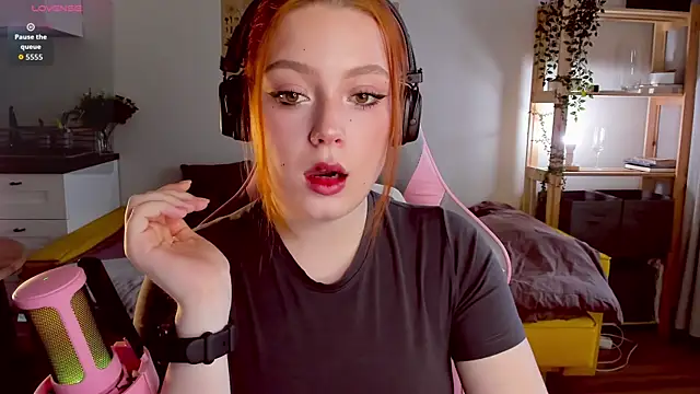 Sofy Benson online show from 09/17/25, 08:27