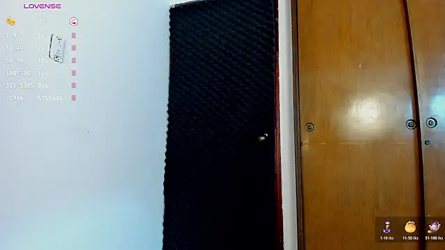 Snapshot of Dounia_nagi chatting on 10/28/25, 02:34 Dounia nagi online show from 10/28/25, 02:34