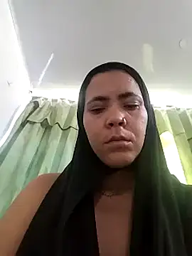 Snapshot of Dounia_nagi chatting on 03/04/25, 06:39 Dounia nagi online show from 03/04/25, 06:39