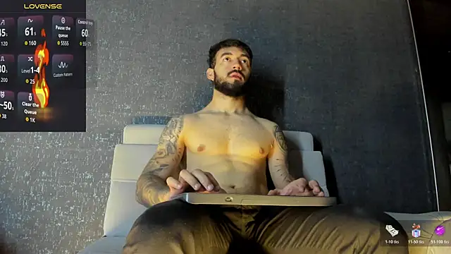 MarkWalker   online show from 12/04/25, 10:14