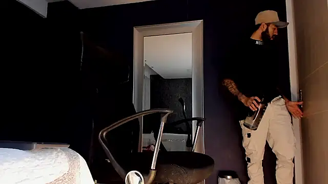 MarkWalker   online show from 01/11/26, 10:33