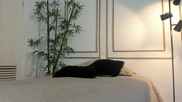 kristyl paez online show from 11/12/25, 07:18