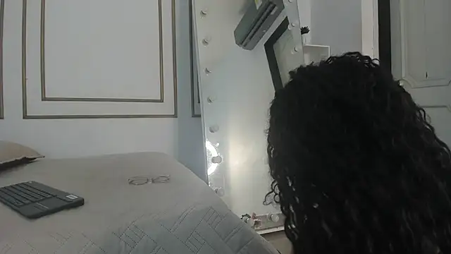 kristyl paez online show from 02/02/26, 06:51