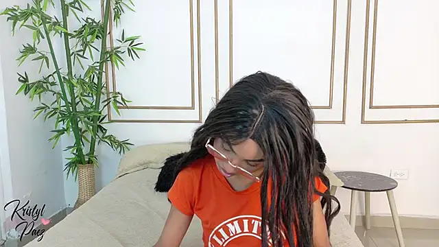 kristyl paez online show from 11/21/25, 03:11