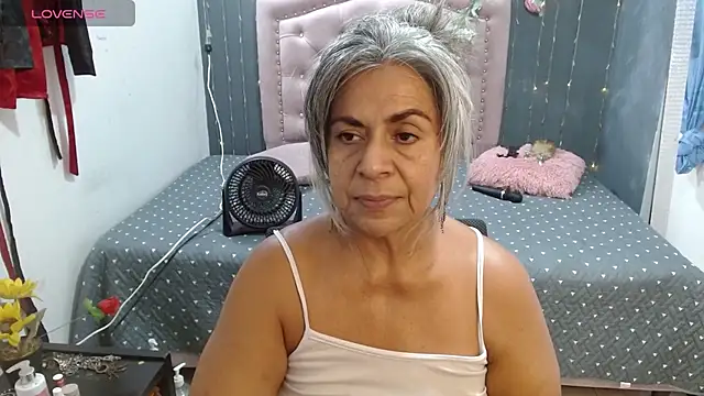 Snapshot of lalisha_96 chatting on 07/11/26, 12:33 lalisha 96 online show from 07/11/26, 12:33