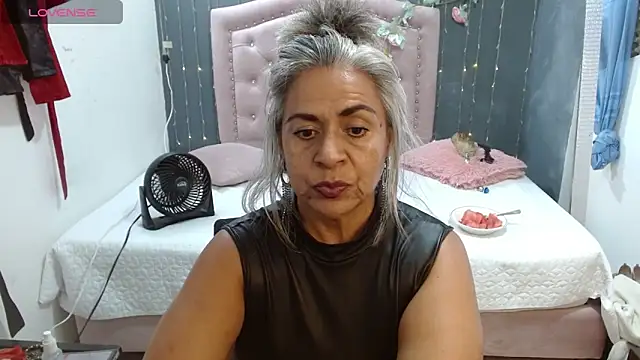 Snapshot of lalisha_96 chatting on 06/18/26, 11:32 lalisha 96 online show from 06/18/26, 11:32