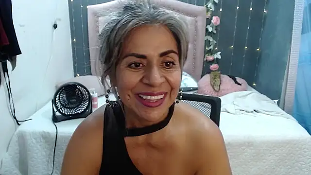 Snapshot of lalisha_96 chatting on 02/19/25, 12:14 lalisha 96 online show from 02/19/25, 12:14