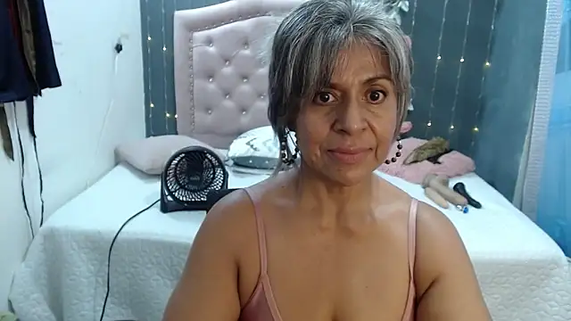Snapshot of lalisha_96 chatting on 02/16/25, 02:20 lalisha 96 online show from 02/16/25, 02:20
