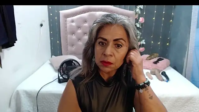 Snapshot of lalisha_96 chatting on 02/22/25, 05:57 lalisha 96 online show from 02/22/25, 05:57