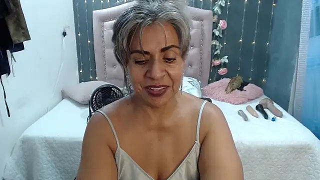 Snapshot of lalisha_96 chatting on 02/14/25, 12:19 lalisha 96 online show from 02/14/25, 12:19