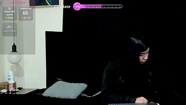 Snapshot of lissandthor13 chatting on 02/21/26, 10:17 lissandthor13 online show from 02/21/26, 10:17