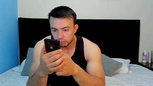 lissandthor13 online show from 04/15/26, 09:26