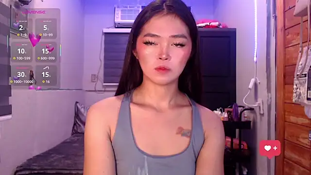 Itsme claire online show from 10/13/25, 01:51