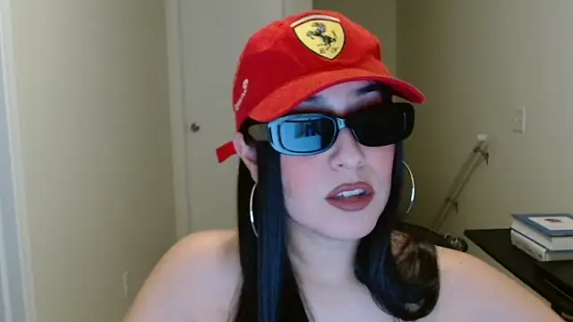 Sassy Latina online show from 12/02/25, 03:07