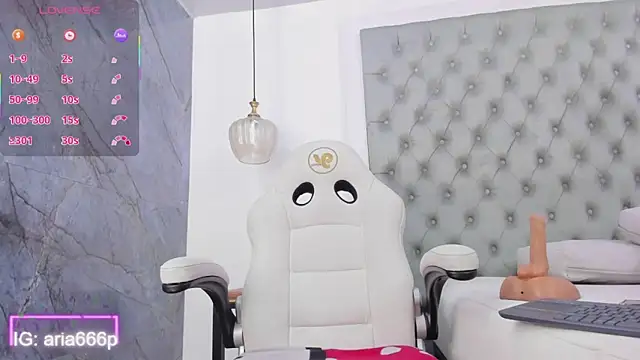aria paul online show from 10/02/25, 10:29